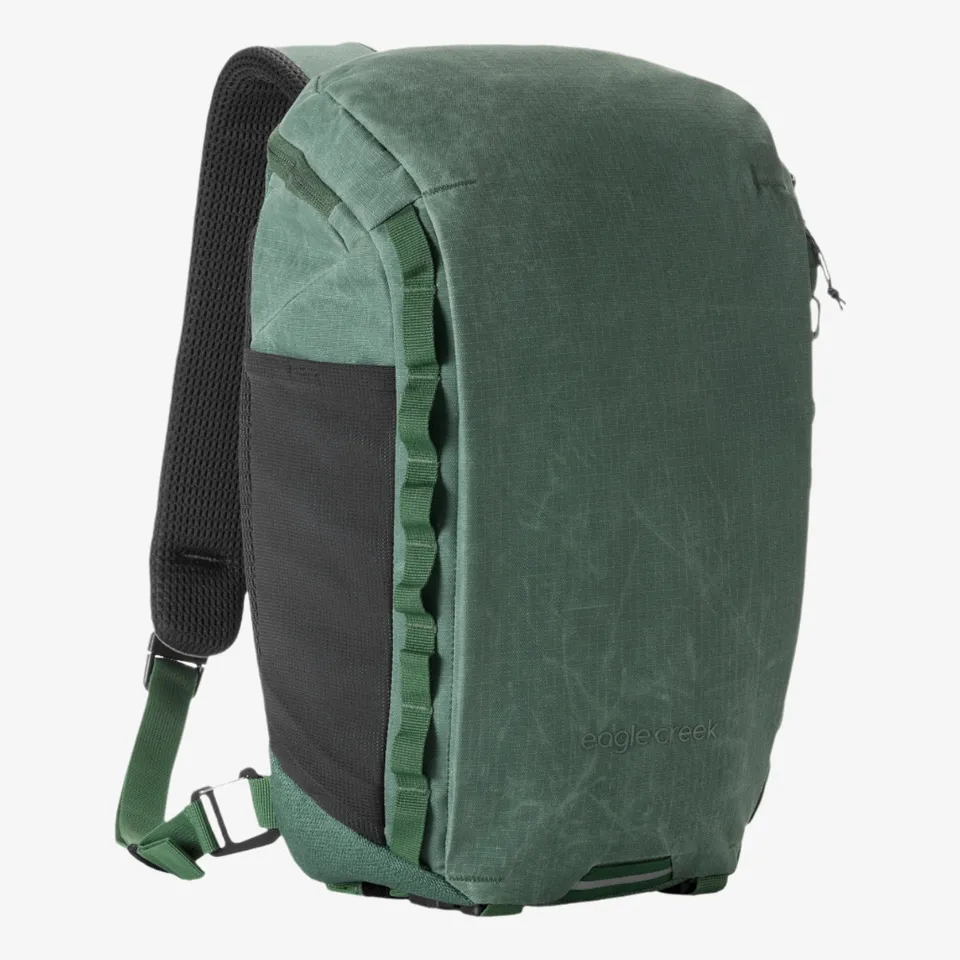 eagle-creek-explore-sling-pack-laptop-tablet-travel-sling image 1