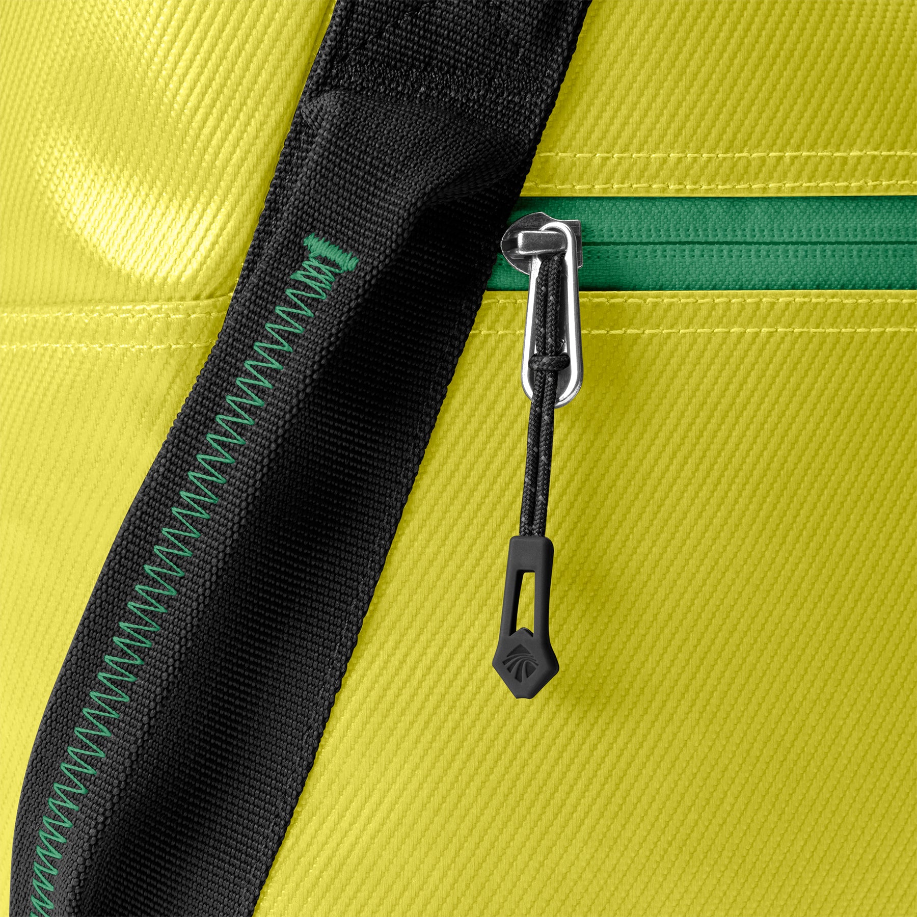 eagle-creek-migrate-tote-bag-versatile-travel-tote-with-multiple-straps image 4
